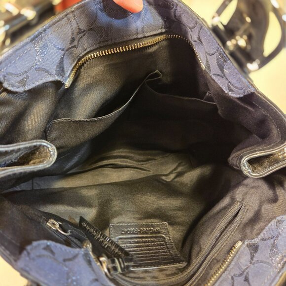 Coach shoulder bag - Picture 4 of 16